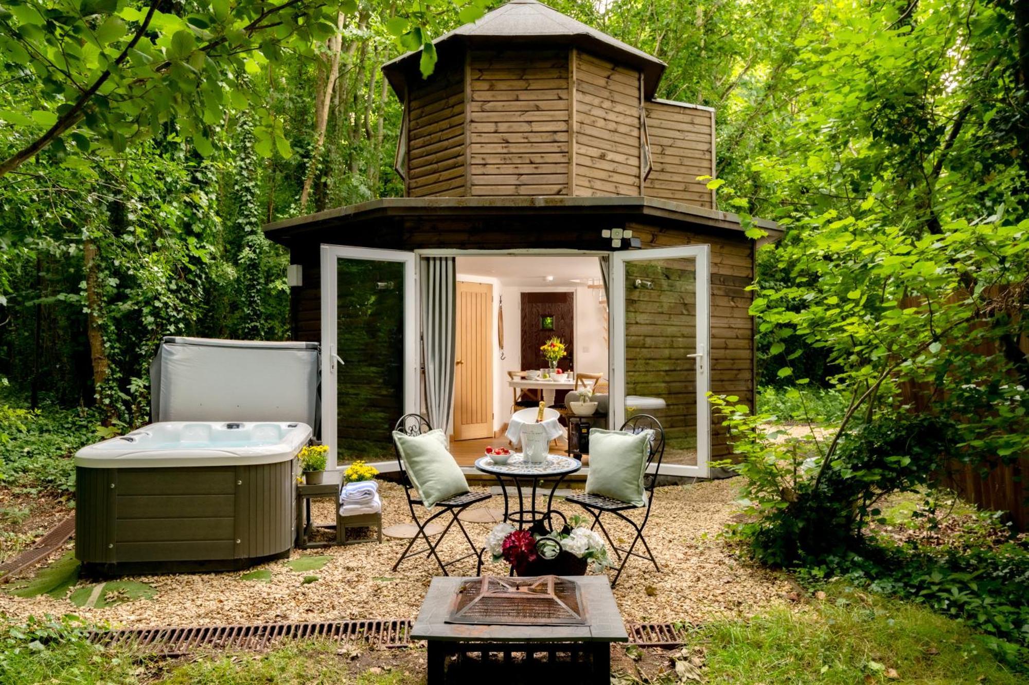 ブランドフォード・フォーラム Honeycombe - Treehouse In The Heart Of Dorsetヴィラ エクステリア 写真